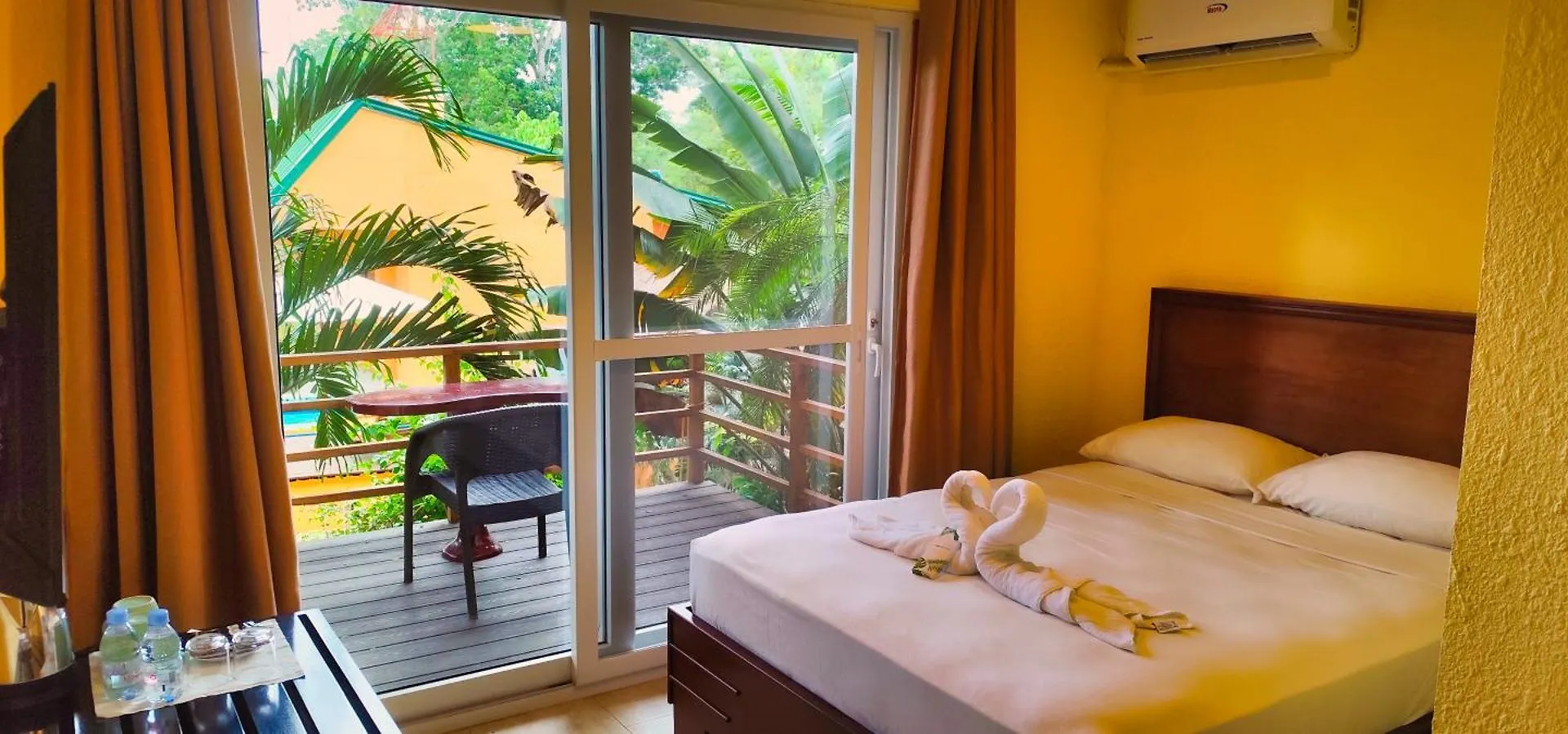 P1 Club Resort Panglao 0*,